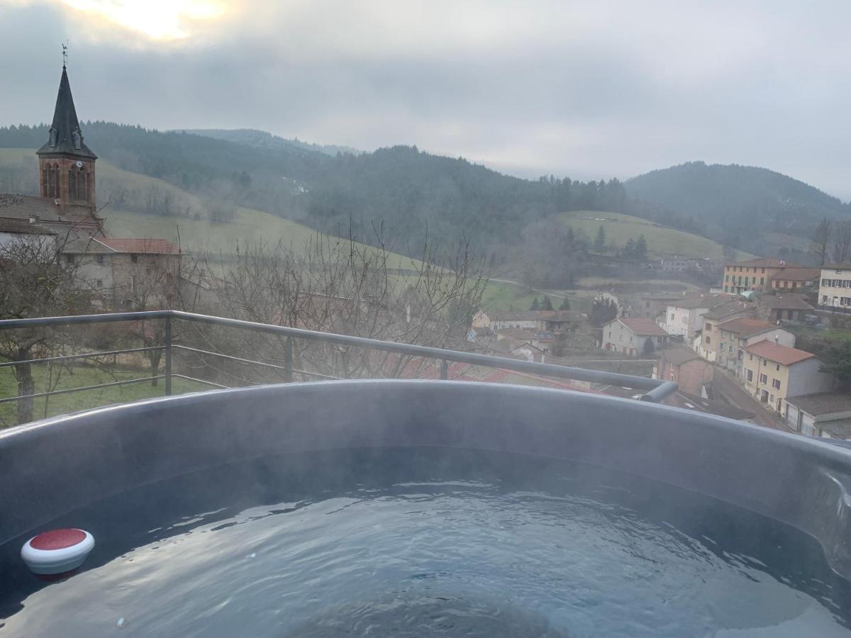 Domaine De La Rue De La Tour Bed & Breakfast Valsonne Екстериор снимка